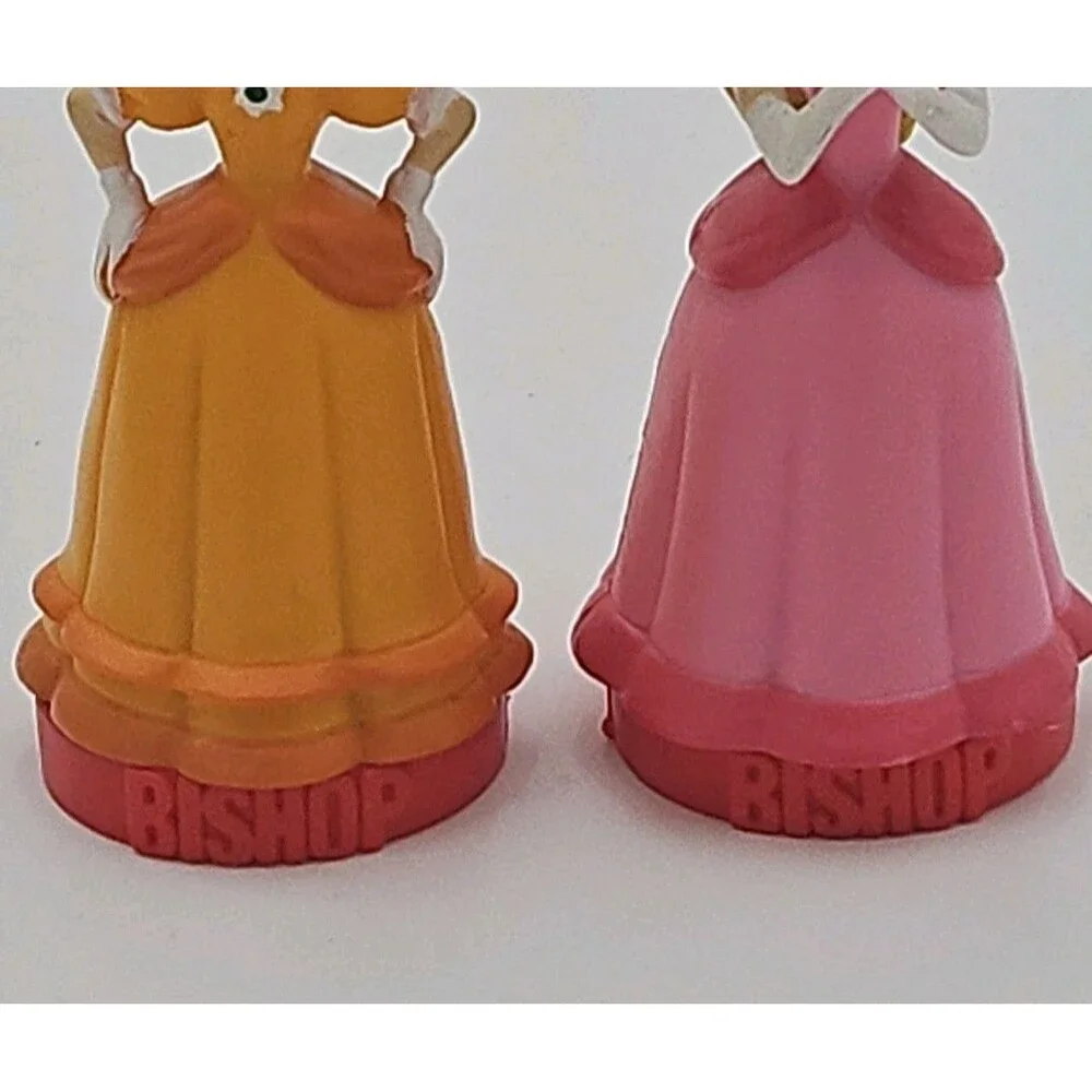 Super Mario Bros Peach and Daisy Princess Bishop CHESS Replacement Pieces Lot 2